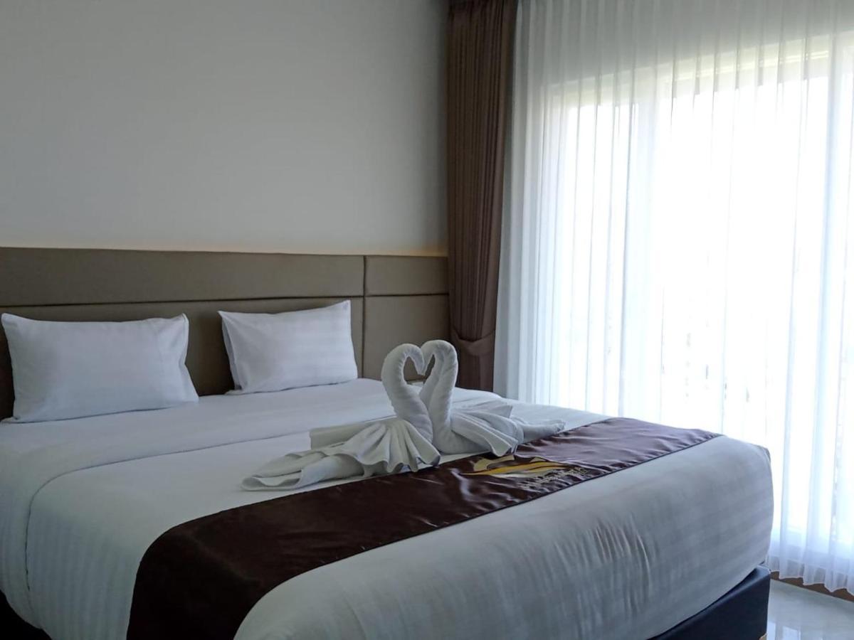 Grand Samota Hotel Sumbawa Exterior foto