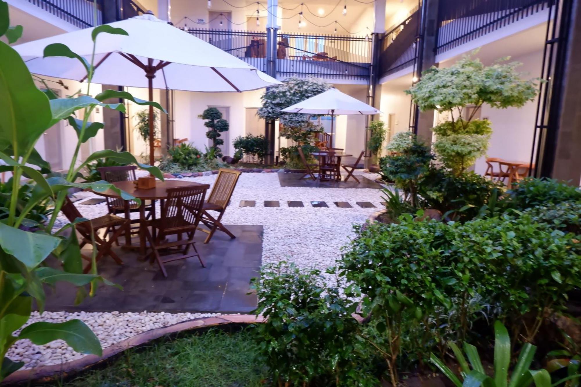 Grand Samota Hotel Sumbawa Exterior foto